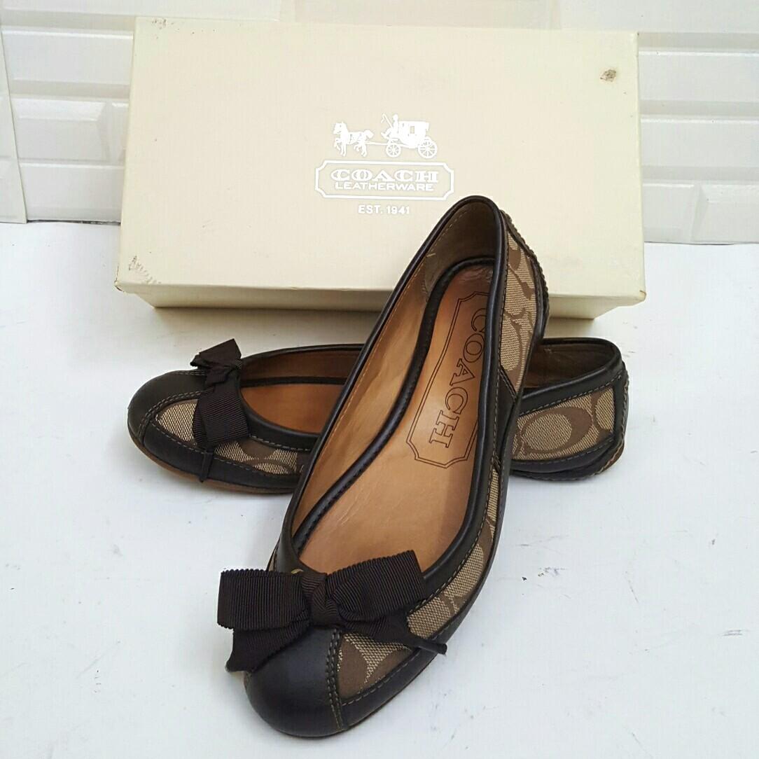 Coach signature new arrivals flats