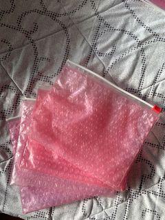 GLOSSIER PINK POUCH