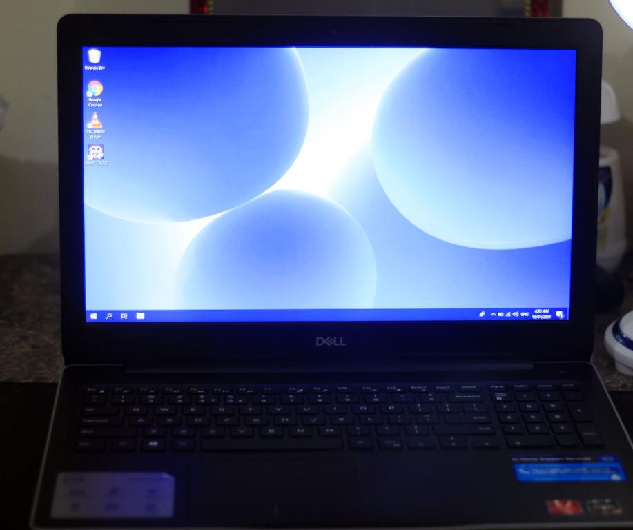 Inspiron 15 3000 Series - 3585 Silver (Category: Laptops & Notebooks) located in Pasig City. Submitted by georgielink (Listing ID 1081811240, Image 2). Description: Bought last year No Issue Never been used Details & Specifications: Model: Inspiron 15 3000 Series - 3585 Silver Display size: 15.6-inch Hard Drive Capacity: 1TB Memory: 4GB DDR4 OS: Windows 10 Processor: AMD Ryzen 5 2500U Features: Cinema Color, Stream and Sound Original Price: 27,99