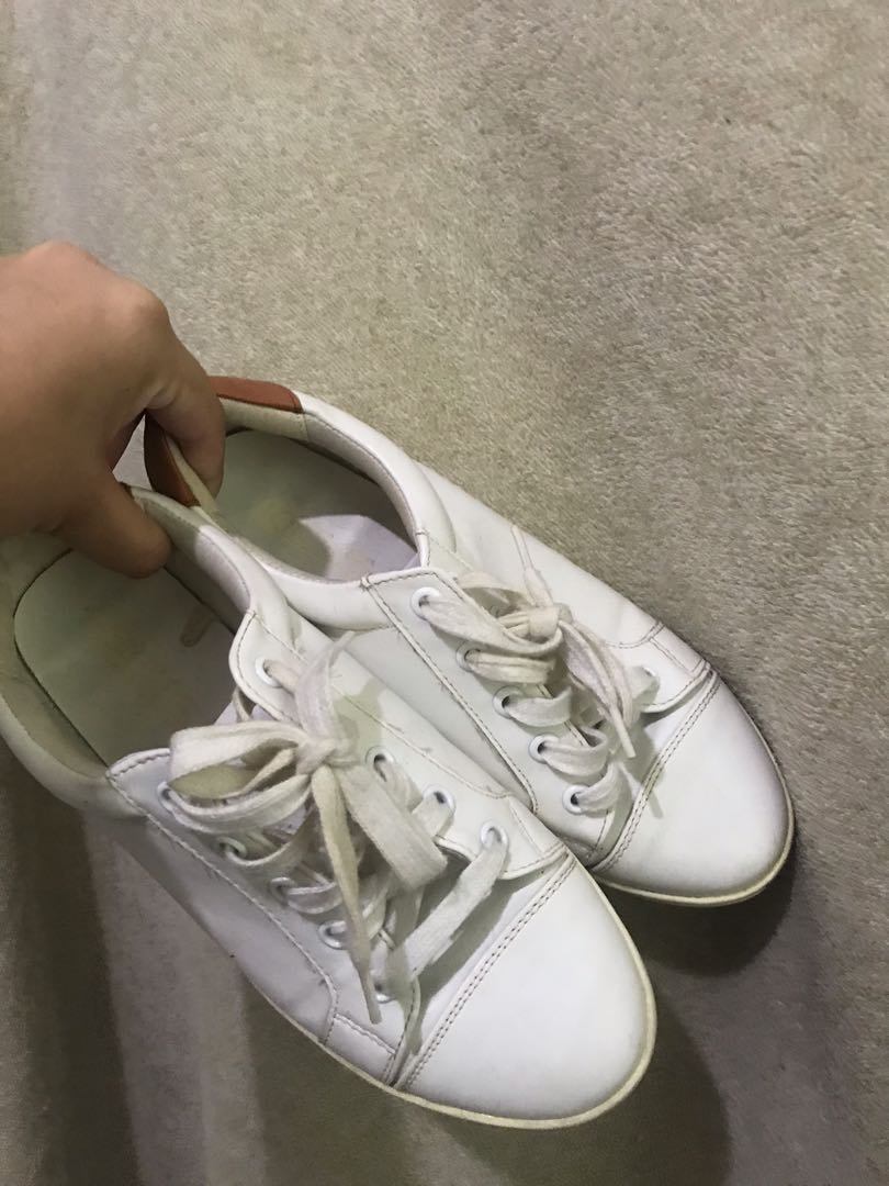 Kicks white shoes sale