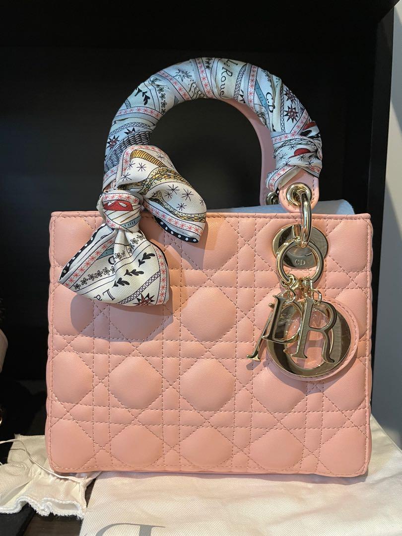 ErsA z Group l lady dior twilly