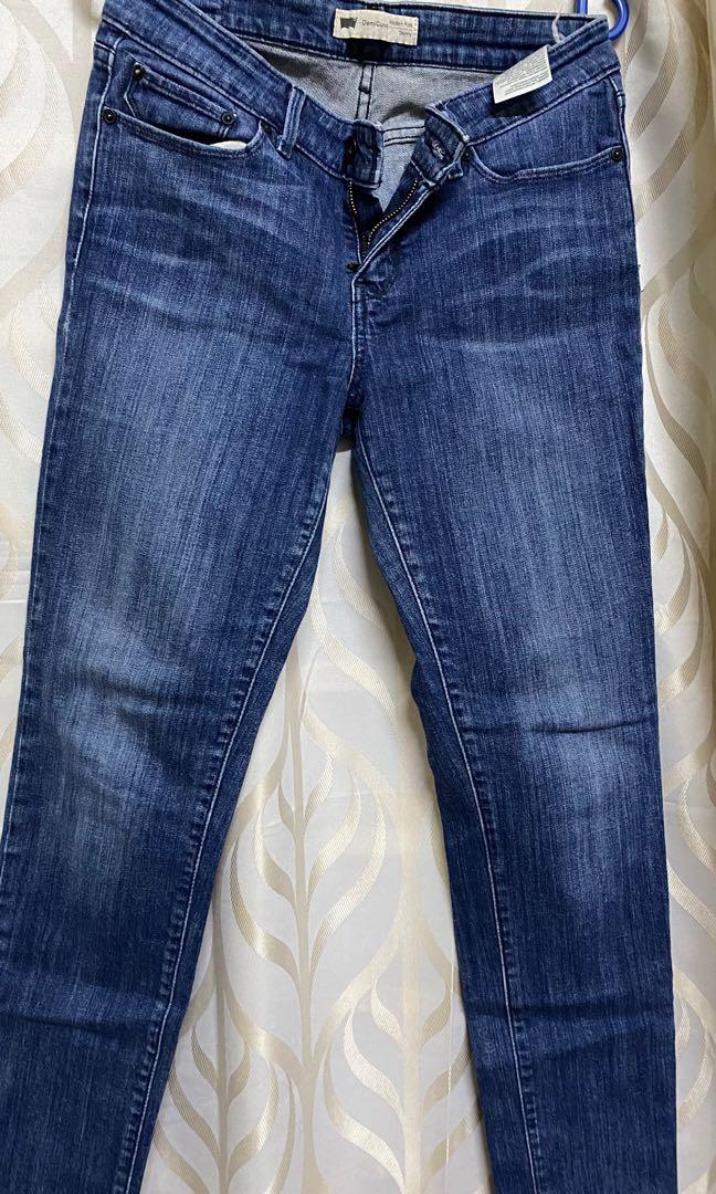 Levis jeans demi curve modern rise skinny, Women's Fashion, Bottoms, Jeans  & Leggings on Carousell