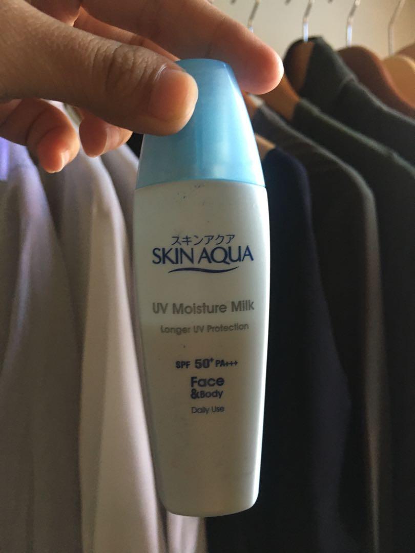 Sunscreen Skin Aqua Spf50 Uv Moisturizer Milk Kesehatan Kecantikan Kulit Sabun Tubuh Di Carousell