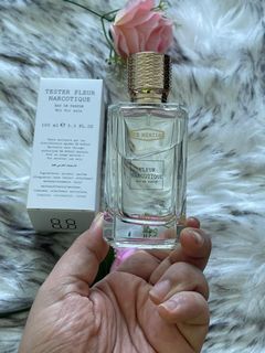 (Category: ) located in . Submitted by luxuryperfume (Listing ID 1081733748, Image 1). Description: .