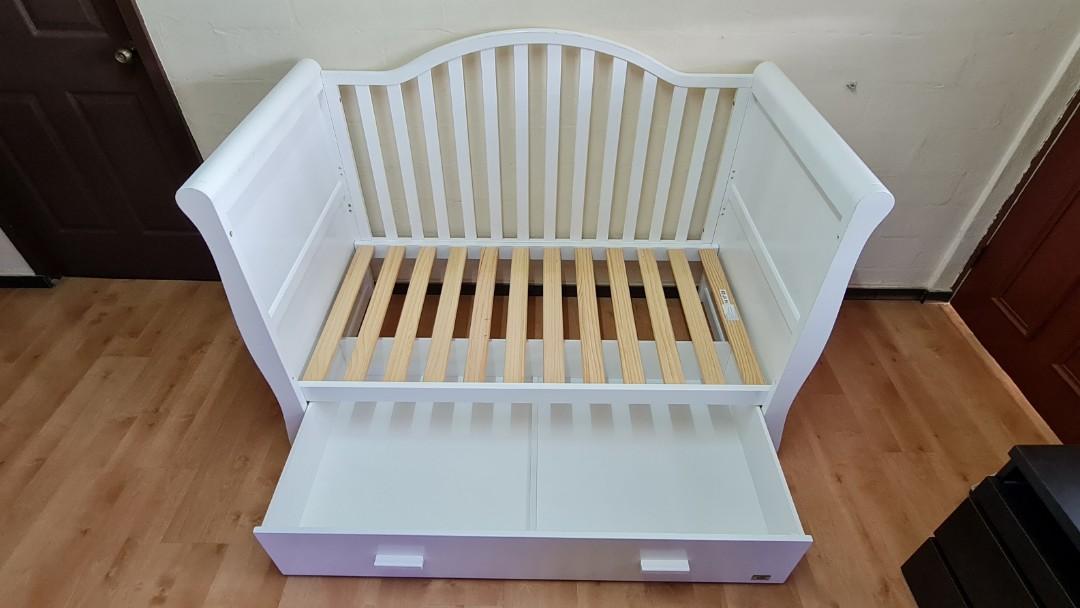 V.I.B. baby Cot, Babies & Kids, Baby Nursery & Kids Furniture, Cots