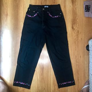 (Category: ) located in . Submitted by kalye.estilo (Listing ID 1081791868, Image 1). Description: .