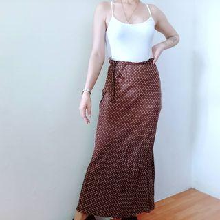 VINTAGE REAL BROWN SKIRT WITH REMOVABLE TIE ON THE WAIST AND REPLACE IT WITH THIN BELT