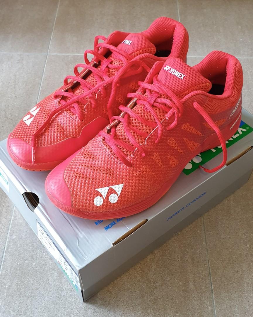 Yonex Power Cushion Aerus 3 Mens Red Sports Equipment Sports