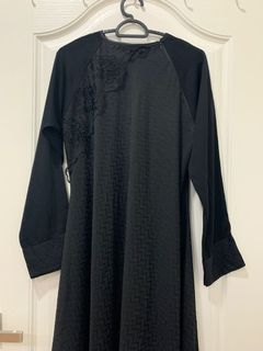 (Category: ) located in . Submitted by thriftforthirtyyy (Listing ID 1081976071, Image 1). Description: .