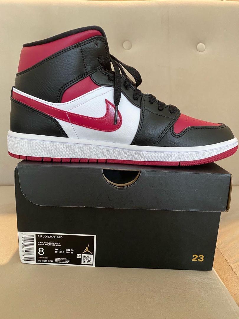 air jordan 1 mid bred toe noble red