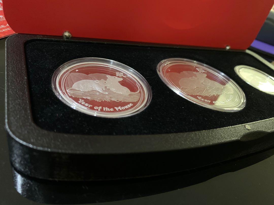 Australia Perth mint silver proof coin lunar series 2 2018 year of mouse (Category: Precious Stones) located in Singapore. Submitted by max2707 (Listing ID 1081829998, Image 3). Description: A very rare piece of collection with low mintage. Silver proof coin for 2008 year of mouse. A set of 0.5oz, 1oz and 2 of silver proof coins. Meet up for collection.