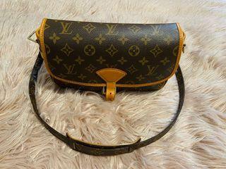 Authentic LV sologne