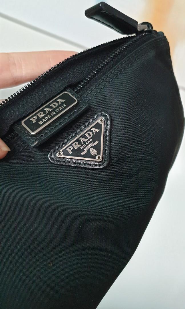 AUTHENTlC PRADA Multifunction Pouch -tessuto nylon (Category: Luxury Bags & Wallets) located in San Juan City. Submitted by akioza (Listing ID 1081905703, Image 1). Description: Directly store bought in Prada boutique. Classic Vela Nylon flat but flexible pouch Feel free to check greenbelt. Selling discounted plus prices go up in time. THIS is in the classic range. Handy, to attach keychains & accessories on it / bag tags Black. Classic. Won't go