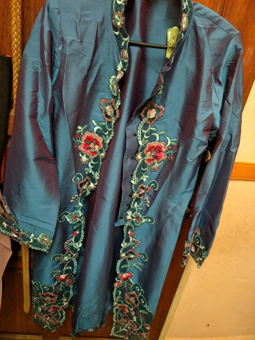 Baju Kebaya Sulam Manik Women S Fashion Clothes Tops On Carousell