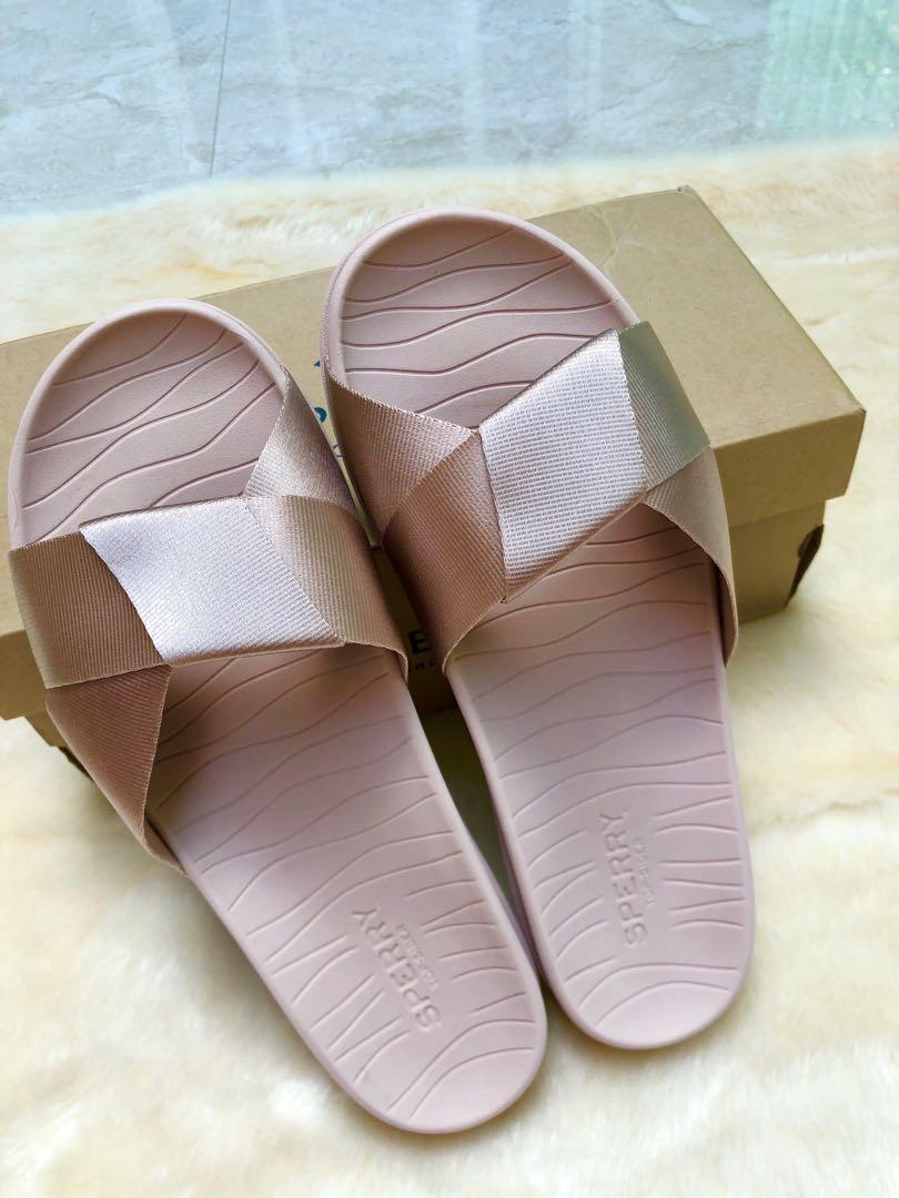 Brand new Sperry Aloha Pool Slide Women s Fashion Footwear