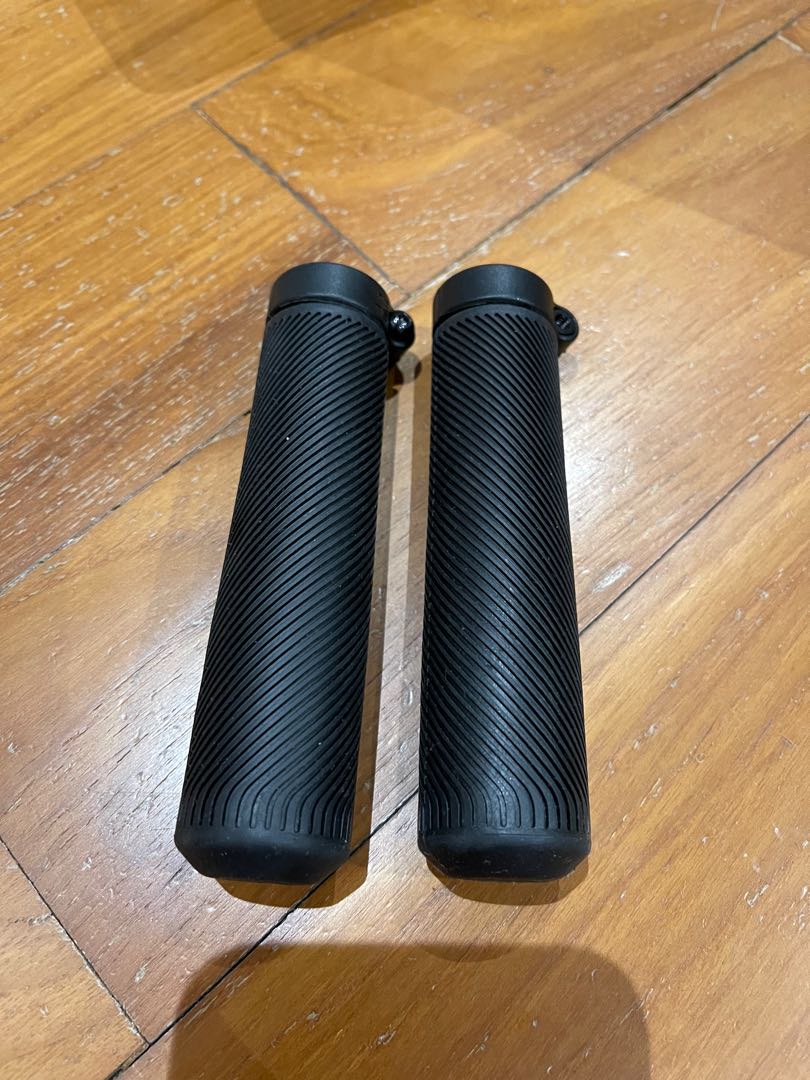Brompton Stock grips, Sports Equipment, Bicycles & Parts, Bicycles on Carousell