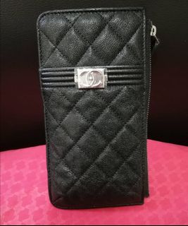 (Category: ) located in . Submitted by luxurycubesg (Listing ID 1081915088, Image 1). Description: .