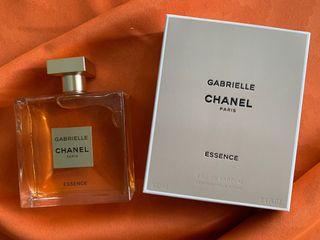 (Category: ) located in . Submitted by ppperfume_ (Listing ID 1081996282, Image 1). Description: .