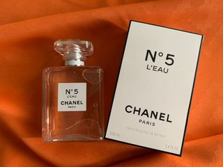 (Category: ) located in . Submitted by ppperfume_ (Listing ID 1081996203, Image 1). Description: .