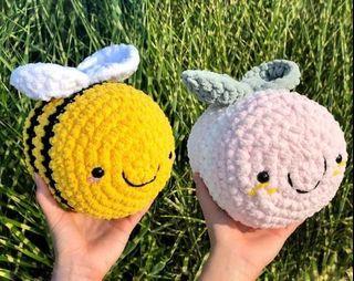 custom crochet bee