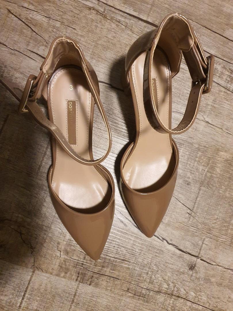 Dorothy Perkins Elsa Court Heels light brown Women s Fashion