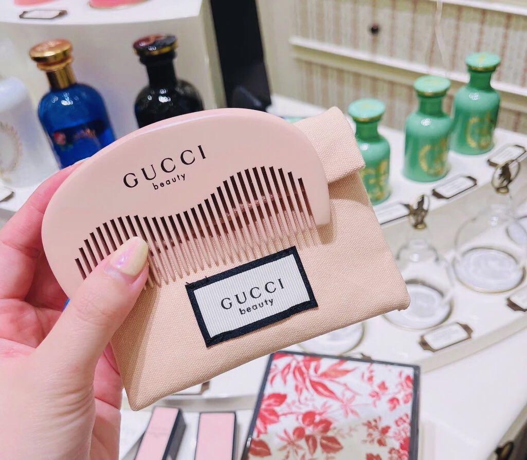 Gucci Beauty Pink Small Comb with Pouch Bag