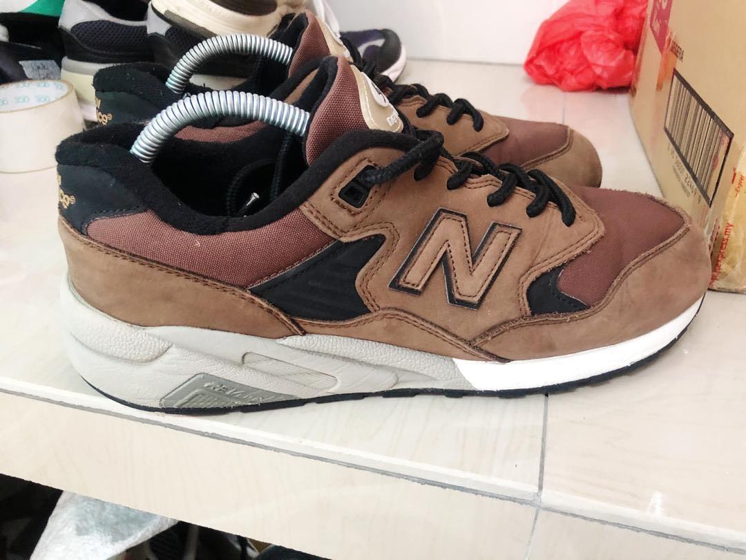 new balance 580 brown
