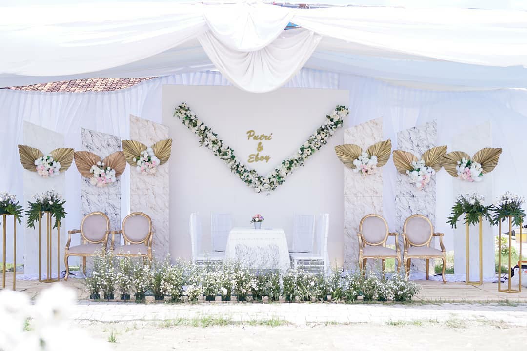 Perlengkapan dekorasi wedding 1 set, Perabotan Rumah di Carousell