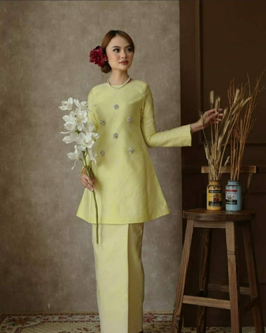 Qhalesaa Raisa Baju Kurung Pahang Brocade Tenun Raya Tunang Nikah ...