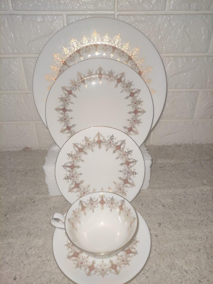 Royal Crown Derby Cherbourg 5pc place (Category: Dinnerware & Cutlery) located in Santa Maria. Submitted by casa_de_marques (Listing ID 1079689783, Image 2). Description: Royal Crown Derby Cherbourg Made in England 5pc place setting 1 dinner plate 1 lunch plate 1 bread and butter plate 1 cup 1 saucerp 11 settings availabe (55pcs).