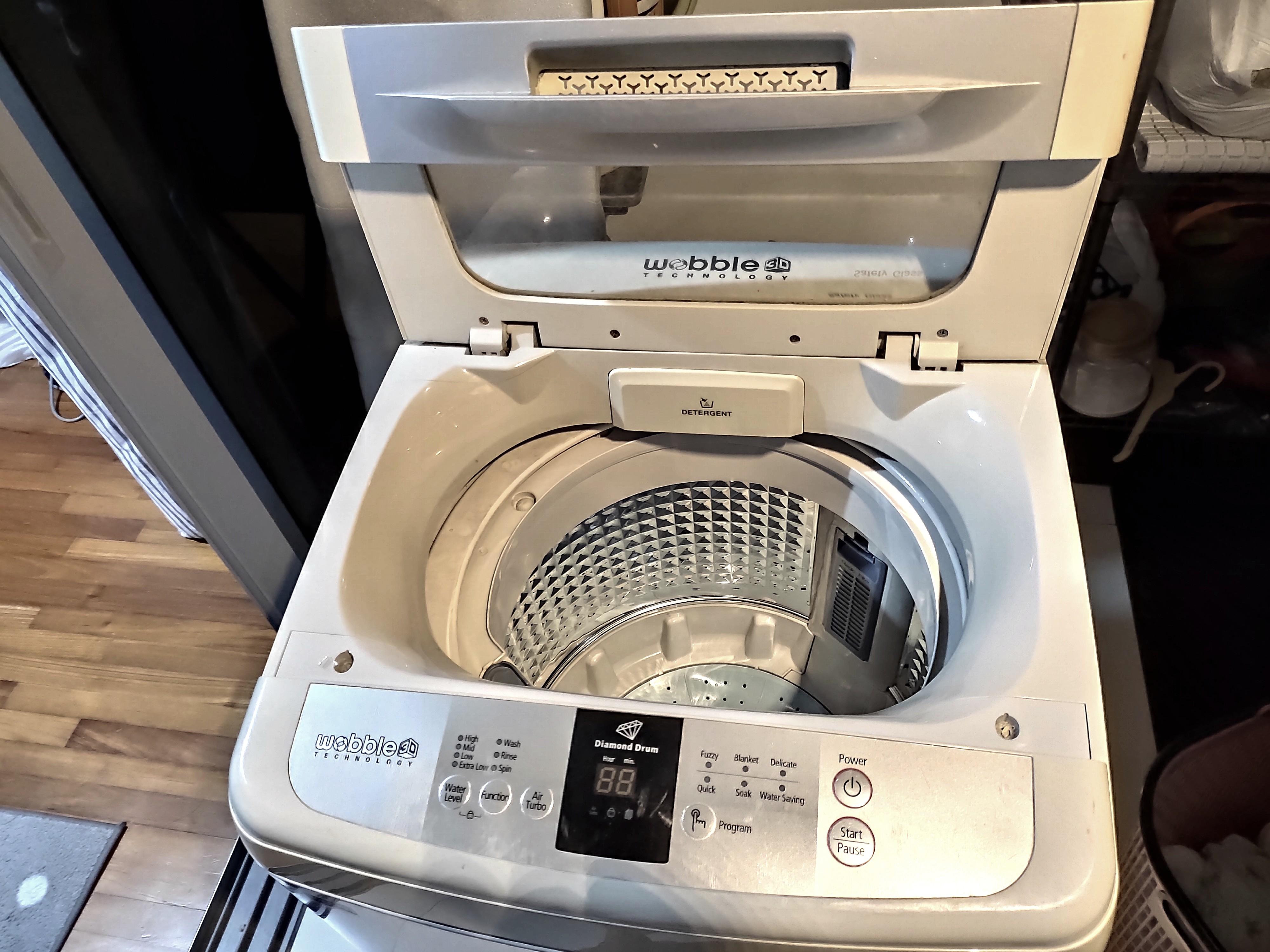 Samsung Washing Machine Wobble 3D WA95W9, TV & Home Appliances, Washing