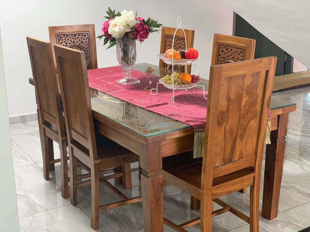 Teak wood dining store table with 6 chairs