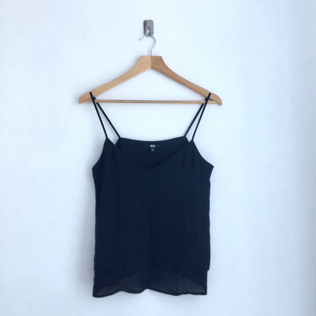 Uniqlo spaghetti discount strap top