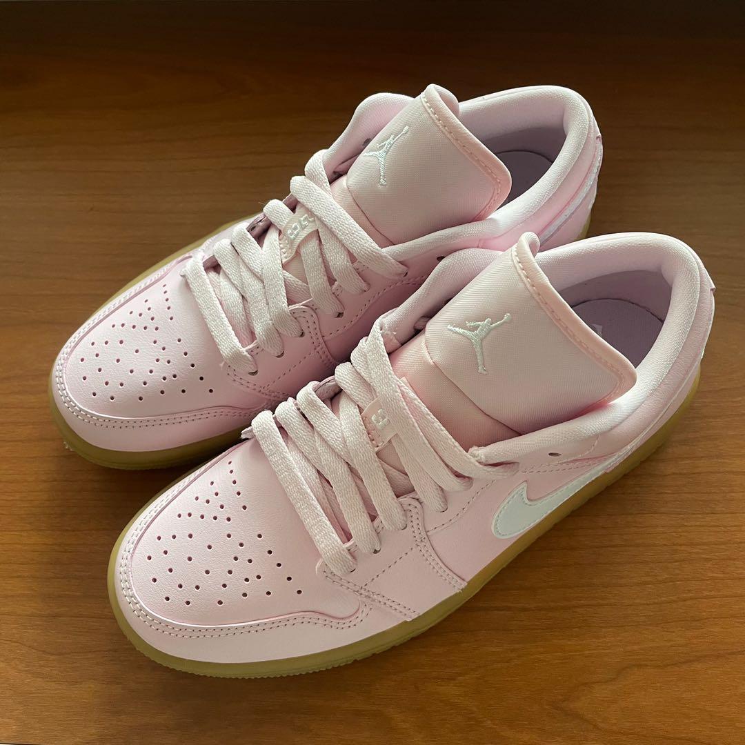 US6.5W Air Jordan 1 Low Arctic Pink Gum WMNS, Women's Fashion, Footwear,  Sneakers on Carousell