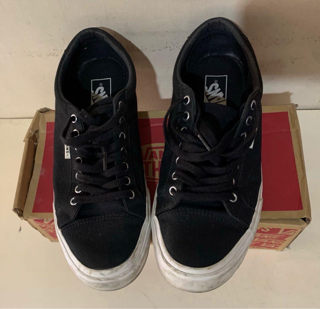 black vans shoes size 9