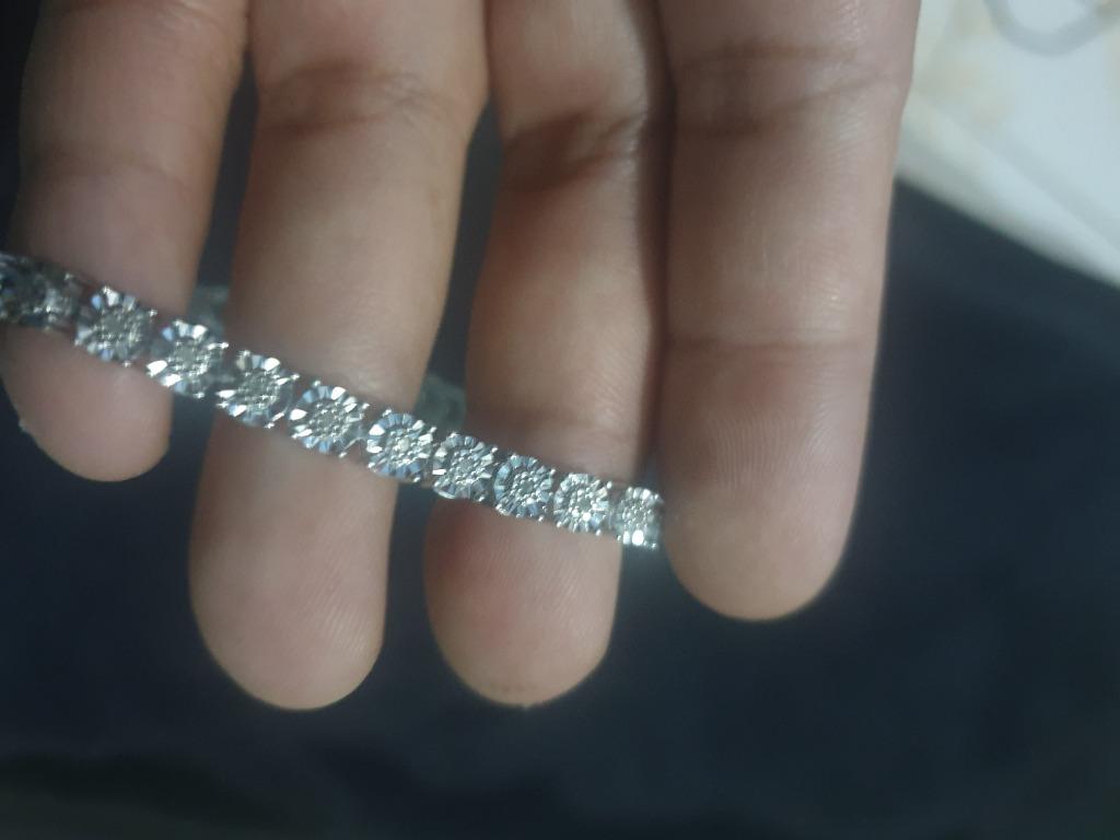 vermeil swiss diamond bracelet (Category: Bracelets) located in Manila. Submitted by chrinathalie (Listing ID 1081850076, Image 1). Description: Not pawnable .