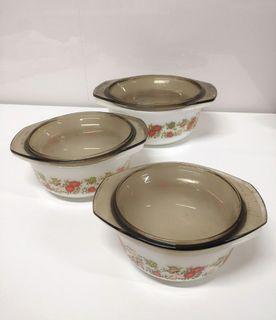 New Acropal Vintage White Pots