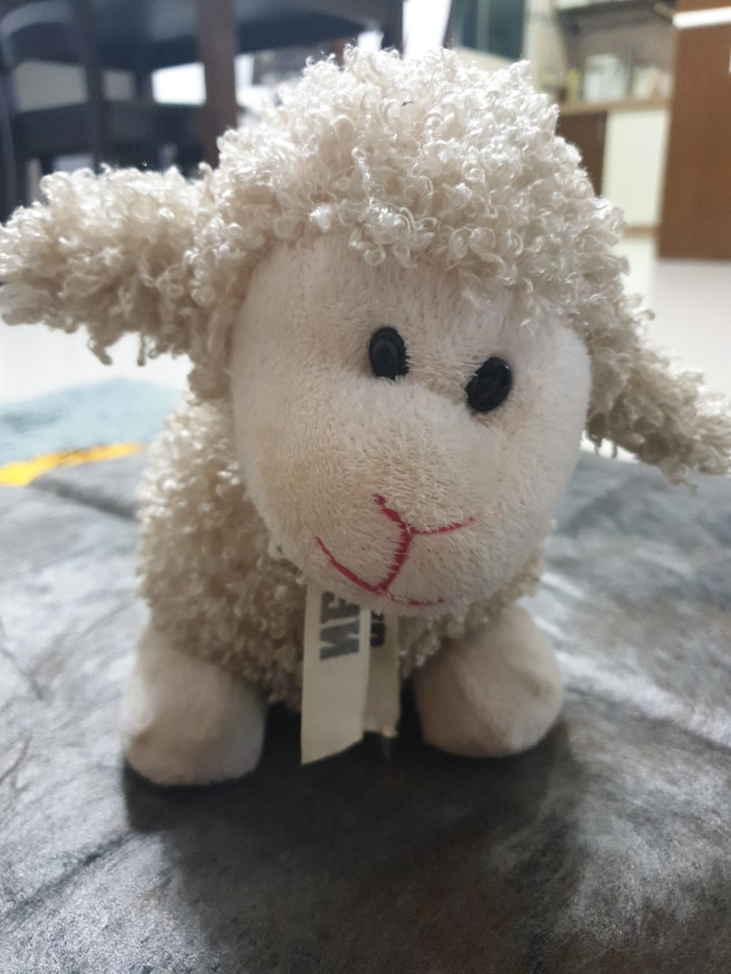 100 authentic New Zealand soft toy Sheep, Hobbies & Toys, Toys