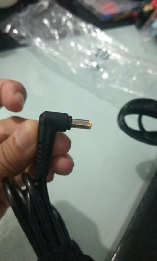 laptop charger acer 19V (Category: Laptops & Notebooks) located in Mandaluyong City. Submitted by good_find_online_store (Listing ID 1082131828, Image 2). Description: acer laptop charger 19 Volts 3.42 Amps 65Watts output tip 5.5mm x 1.7mm 100v - 240v/50-60Hz.
