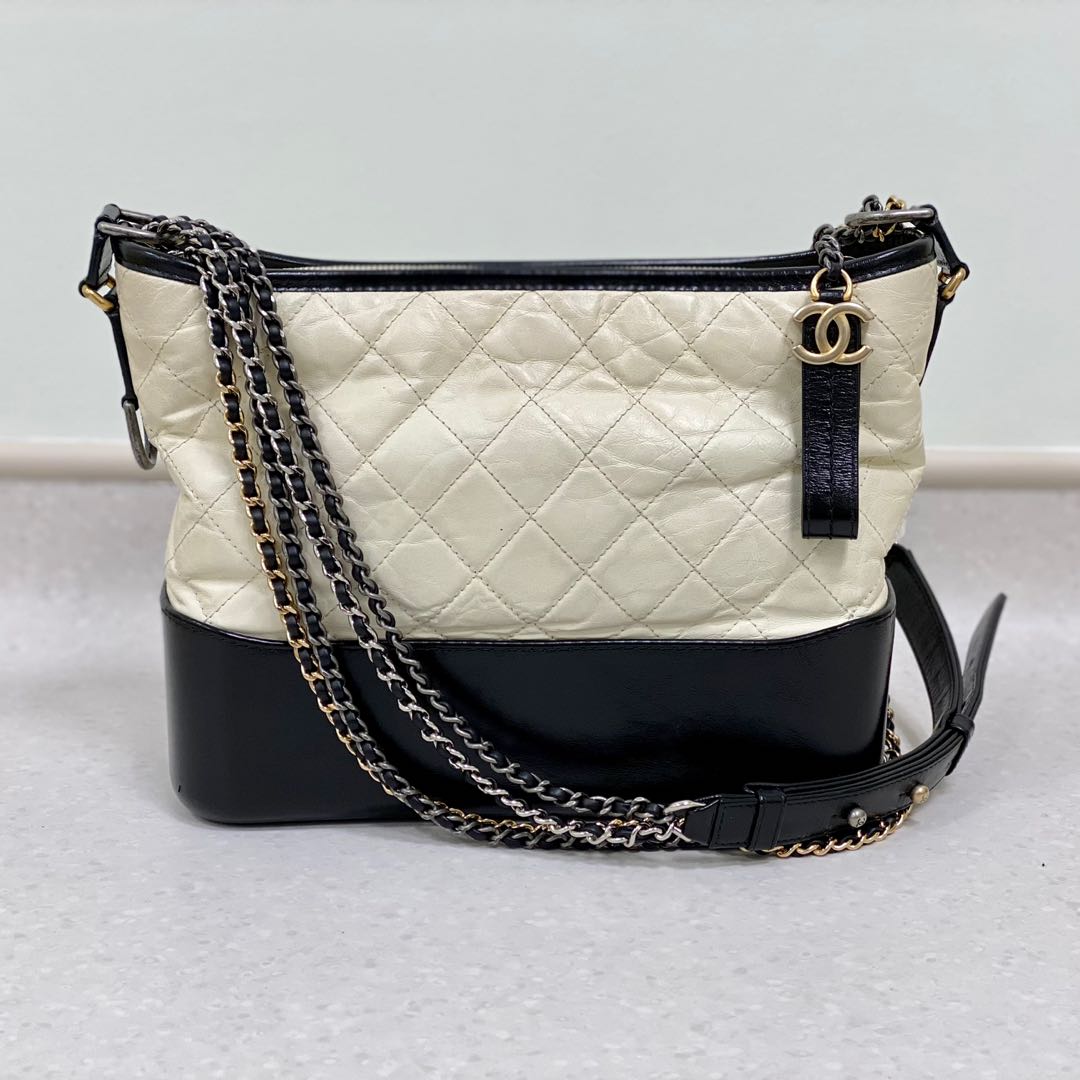 Chanel gabrielle hobo bag medium size White Leather ref.286129
