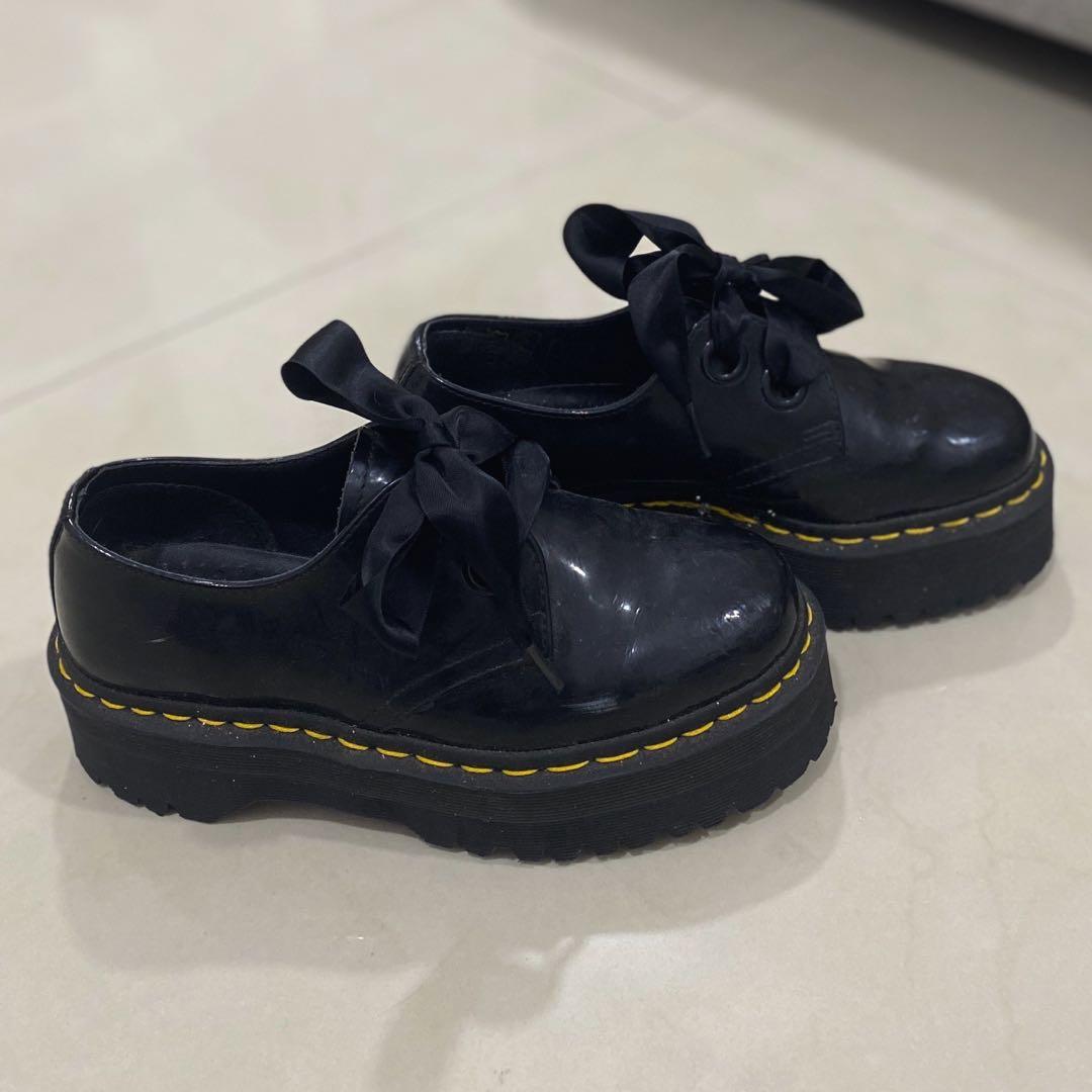 Ribbon doc martens deals