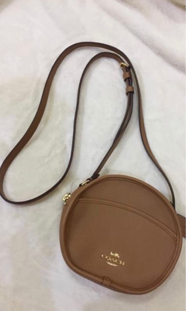 Coach round sling hot sale bag
