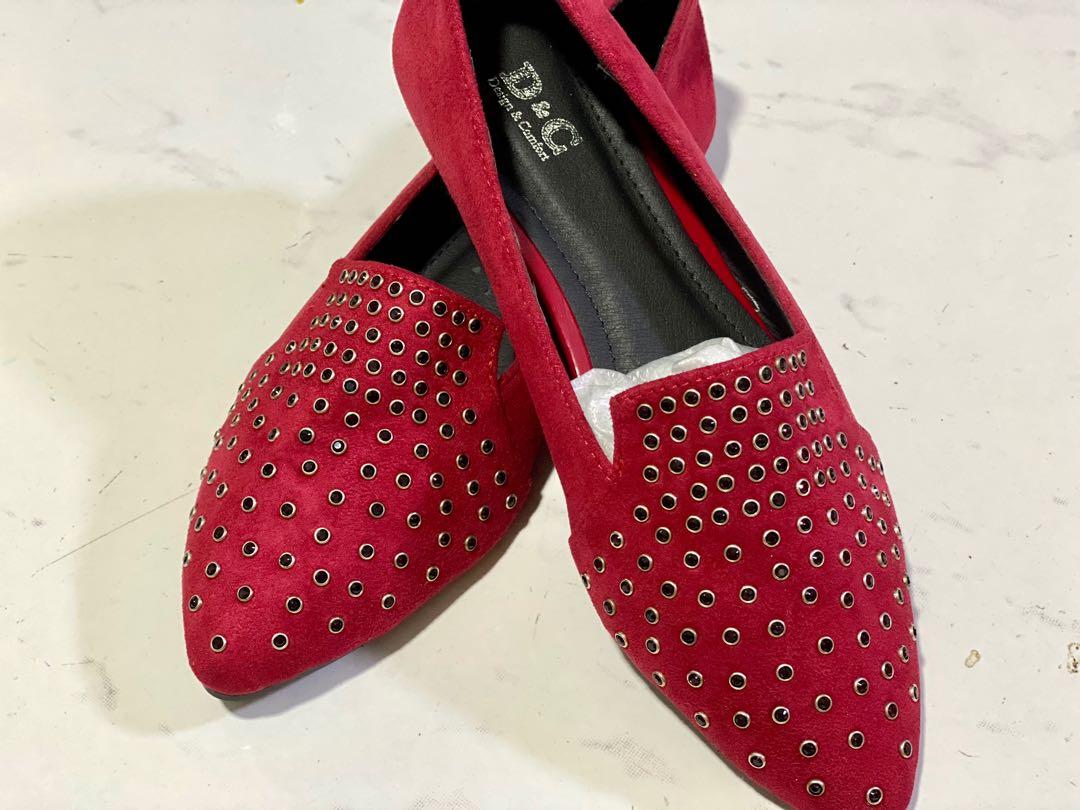 Maroon loafers 2024