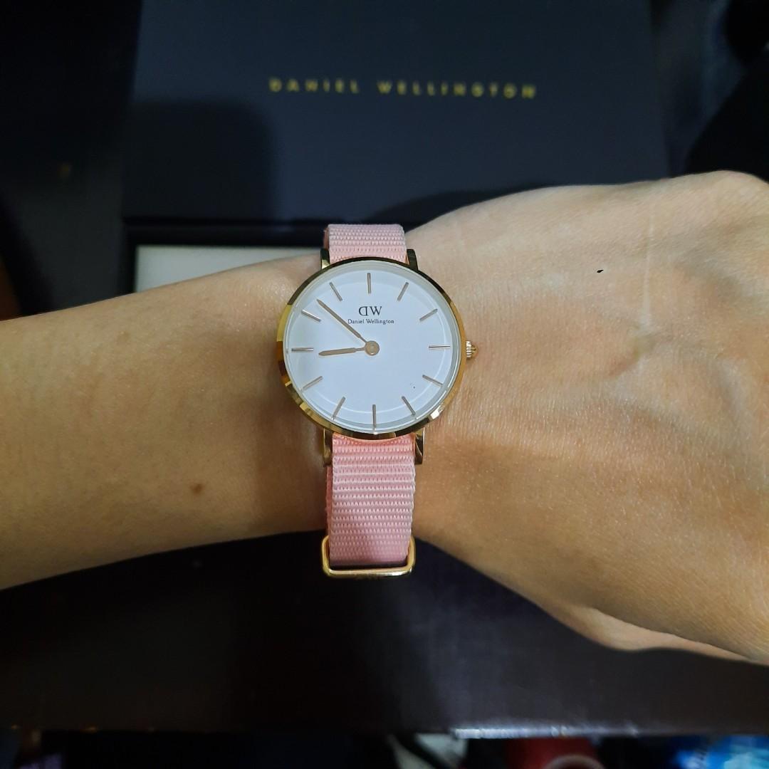 Dw best sale pink watch