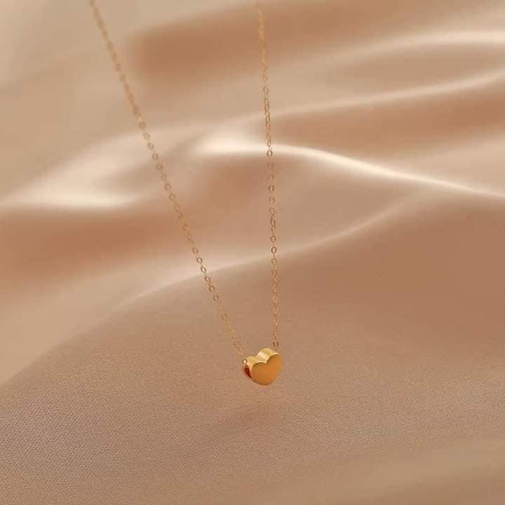 Gold Heart Necklace, Women's Fashion 