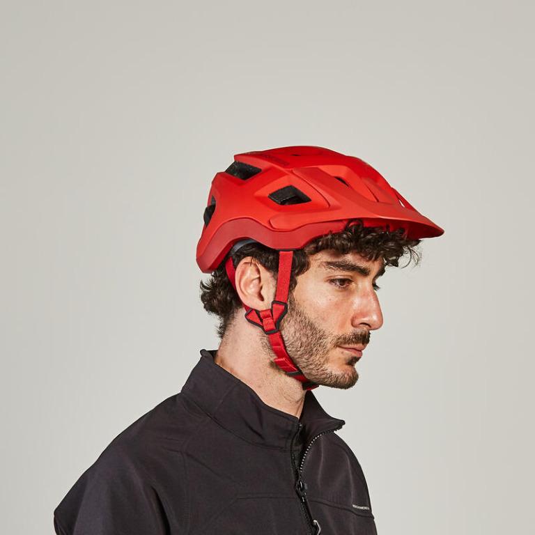 GOOD CONDITION RED HELMET ROCKRIDER ST 500 SIZE L