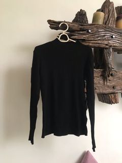 (Category: ) located in . Submitted by caycloset (Listing ID 1082083762, Image 1). Description: .