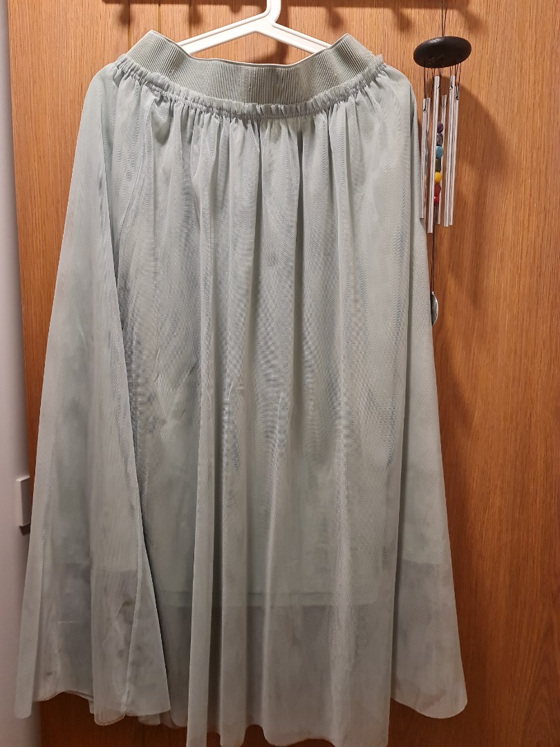 H&M Tulle Skirt in Sage Green, Women's Fashion, Bottoms, Skirts on