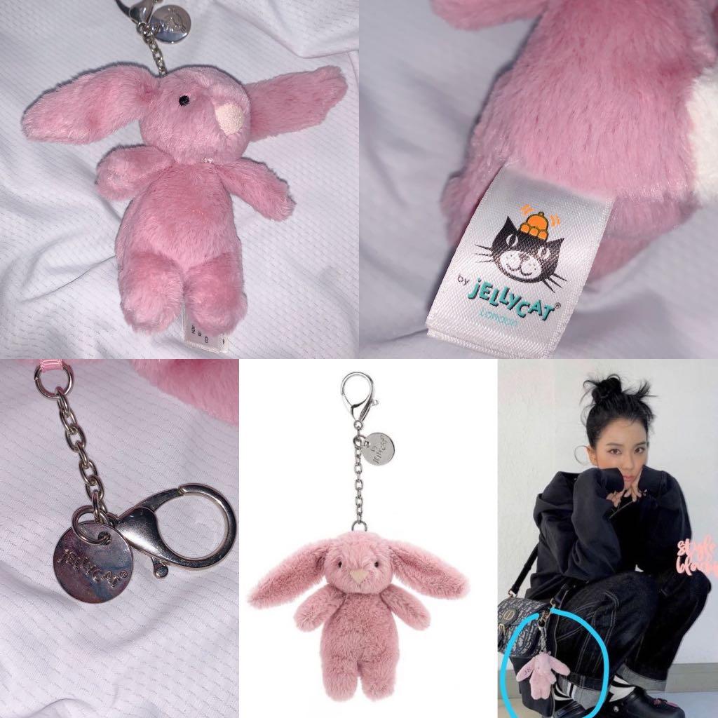 Jellycat Bashful Bunny Bag Charm Jisoo Hobbies Toys Toys Games On Carousell - white bunny backpack roblox