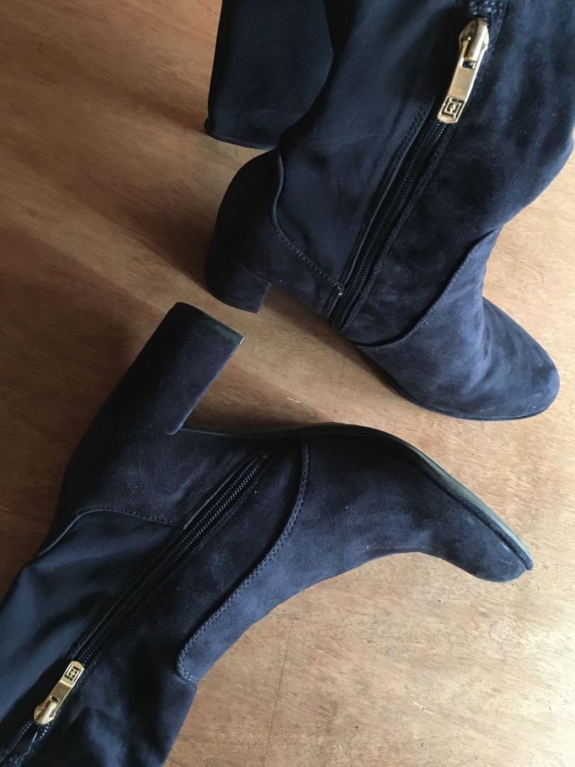 Liz Claiborne knee high boots Women s Fashion Footwear Boots on Carousell